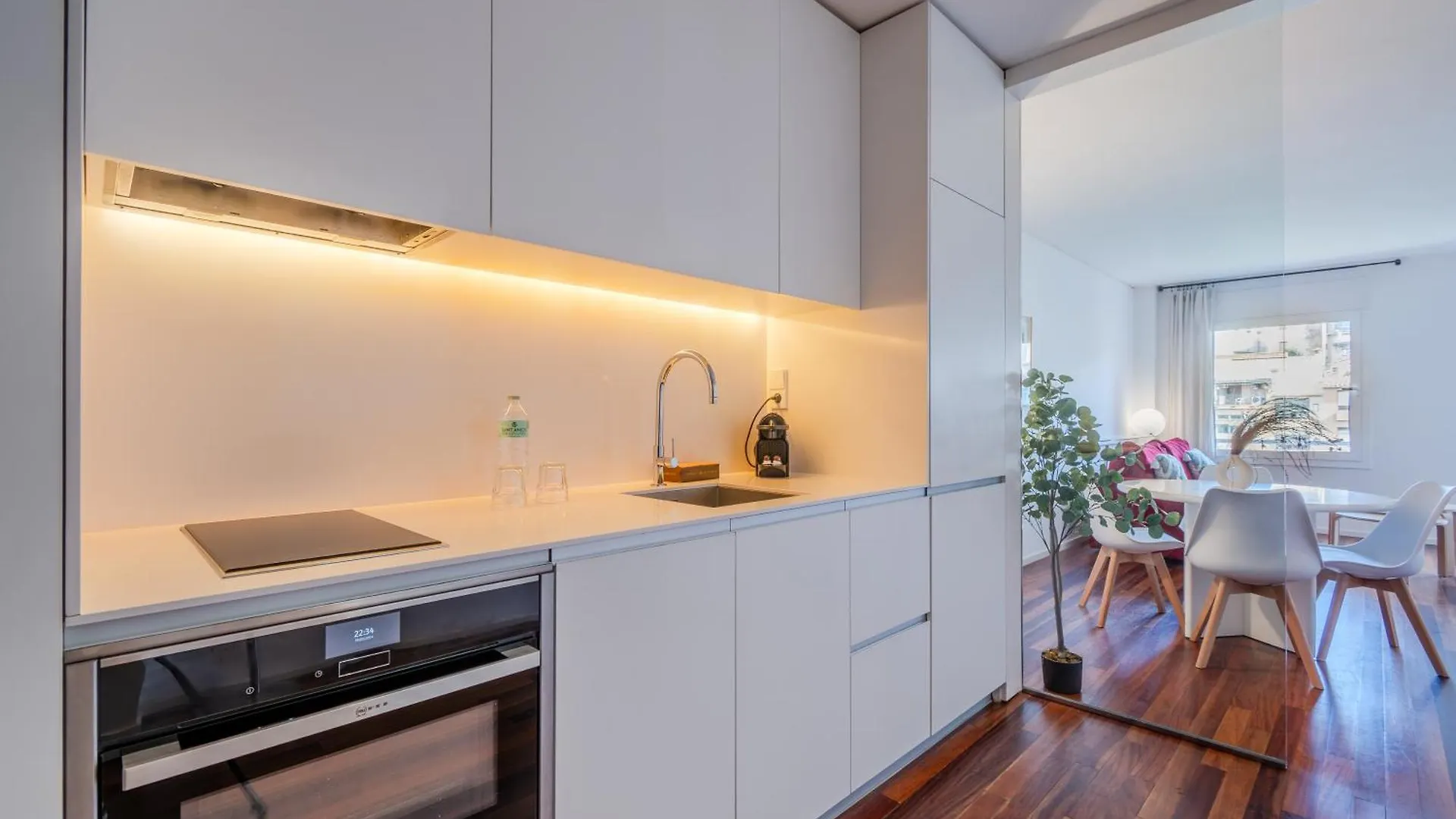 Flateli Canalejas Apartment